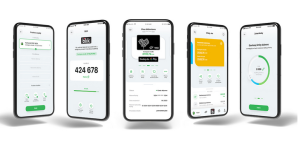 Pięć smartfonów, na ekranach aplikacja mobilna banku.